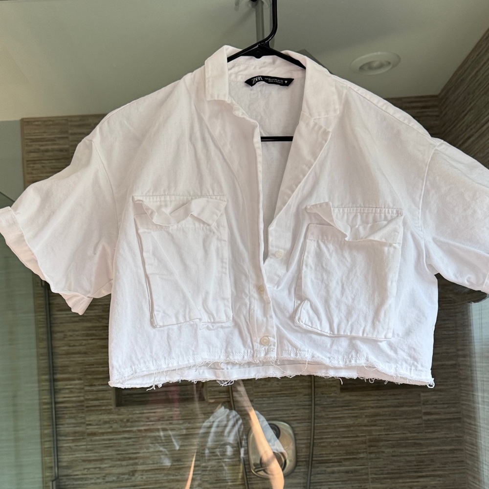 Zara White Cropped Button-Up Shirt